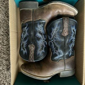 *SOLD* Kids Ariat boots